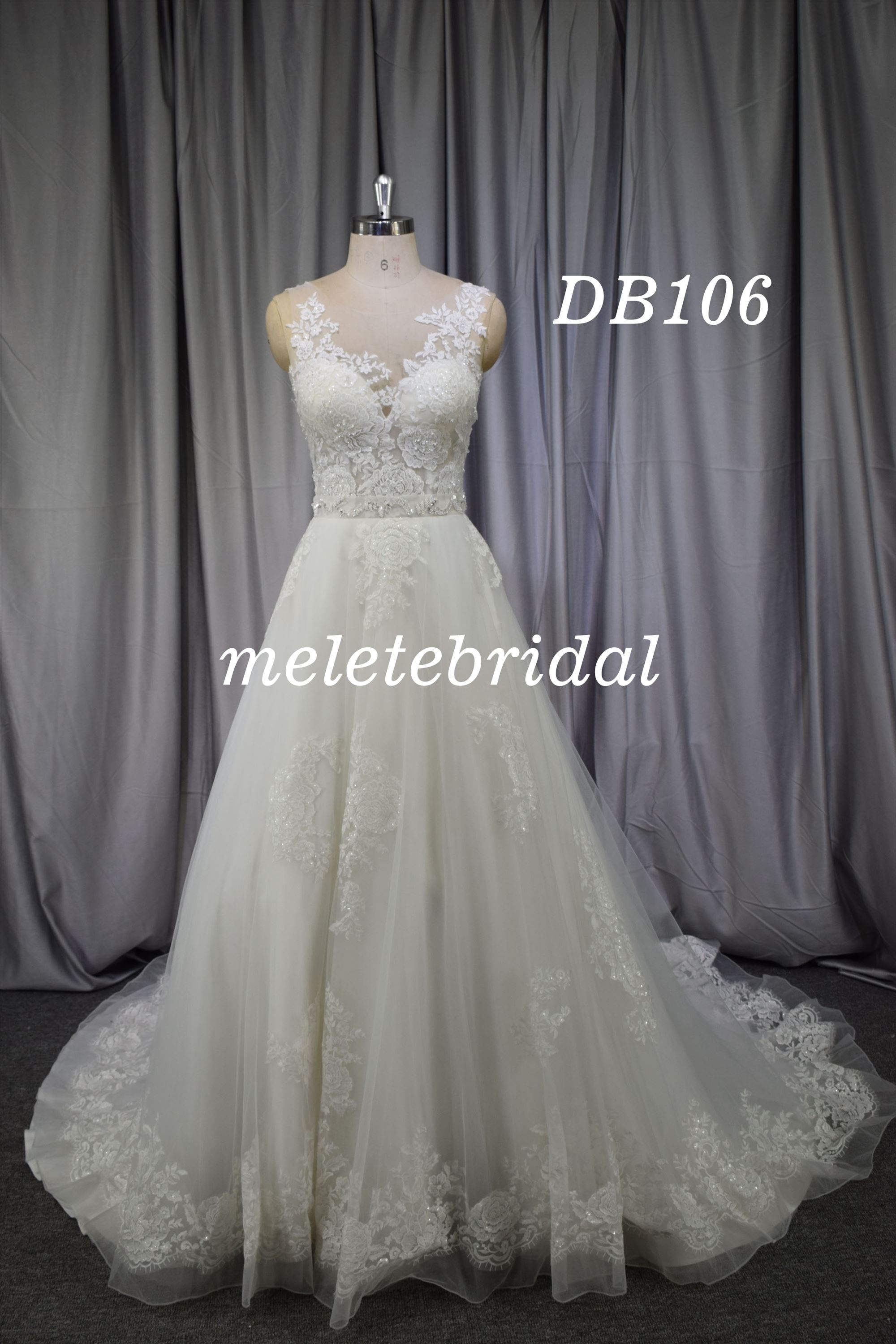 New arrival wedding dress with sweep train zipper back