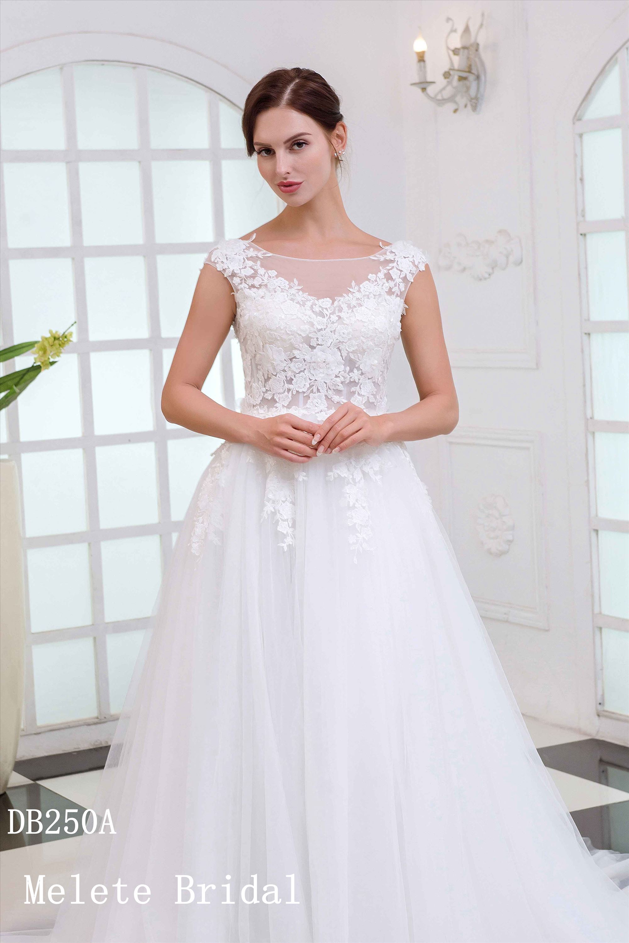 3D flowers cap sleeves light design bridal gown beach garden style wedding dress