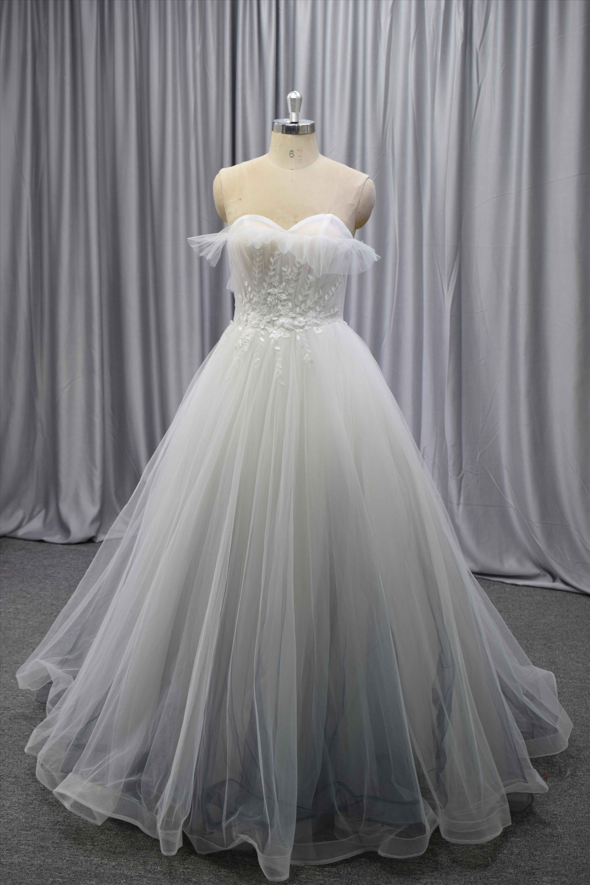 Guangzhou factory made wedding dress wholesale price wedding gown