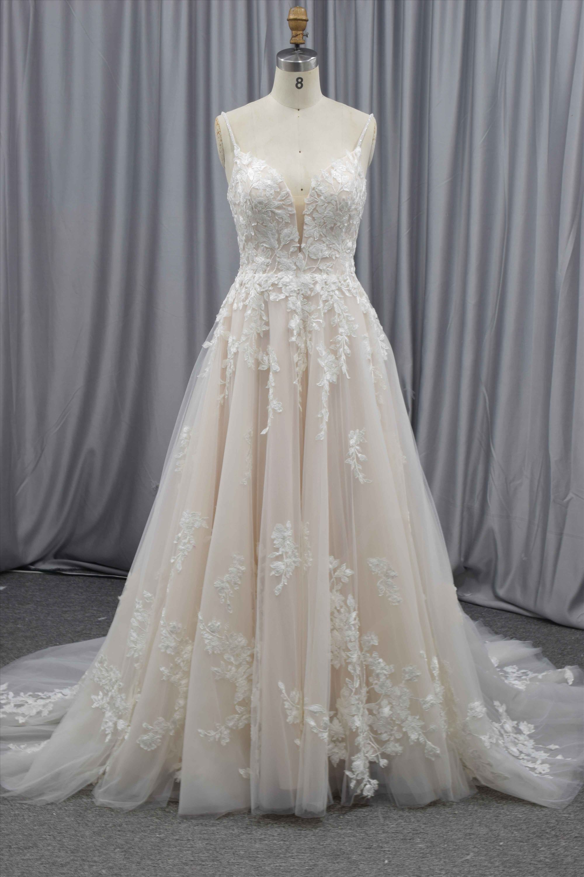 Light blush color wedding dress beach bridal gown with beautiful new lace