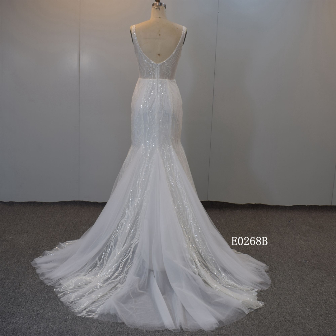 Mermaid Wedding Dress With V- neckline Bridal Gown For Women
