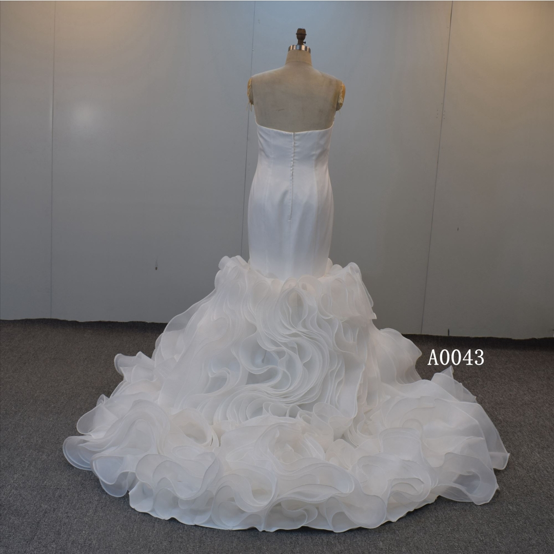 New Fashion Mermaid Bridal Dress Fluffy Fish Pose Wedding Gown Skirt