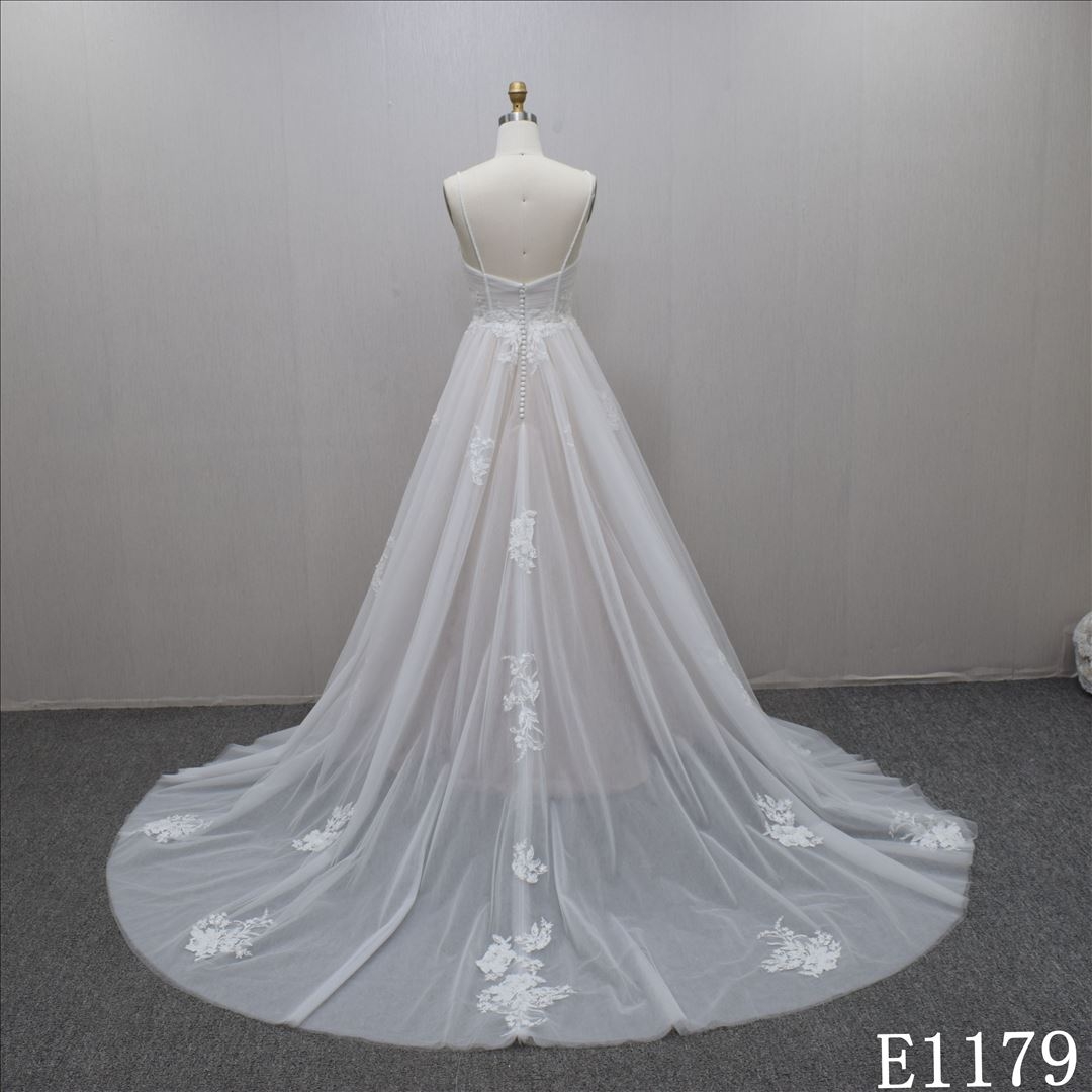 July new design Lovely  A-line bridal dress plunging-v neck princess wedding dress