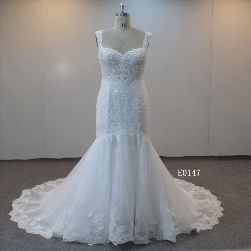Spaghetti straps Lace Bridal Gown Ball Gown Wedding Dress For Women