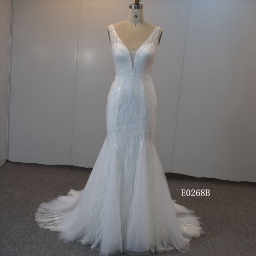Mermaid Wedding Dress With V- neckline Bridal Gown For Women