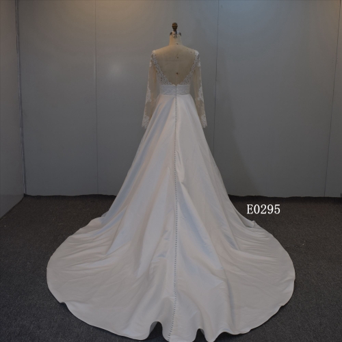 2022 Long Sleeveless Tulle  Bridal Dress With Train Wedding Dress For Women