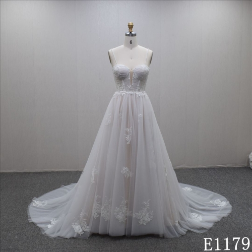 July new design Lovely  A-line bridal dress plunging-v neck princess wedding dress
