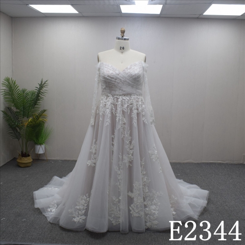 Simple Long sleeve A-line Lace Flower Sweetheart Hand Made wedding Dress