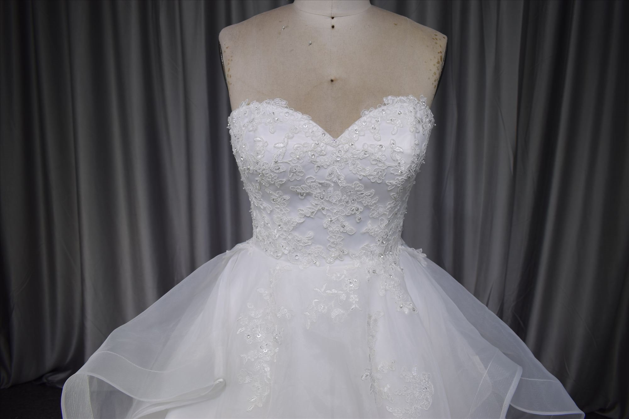 Sweetheart Neckline lace and beading ball gown, factory made whole sale price