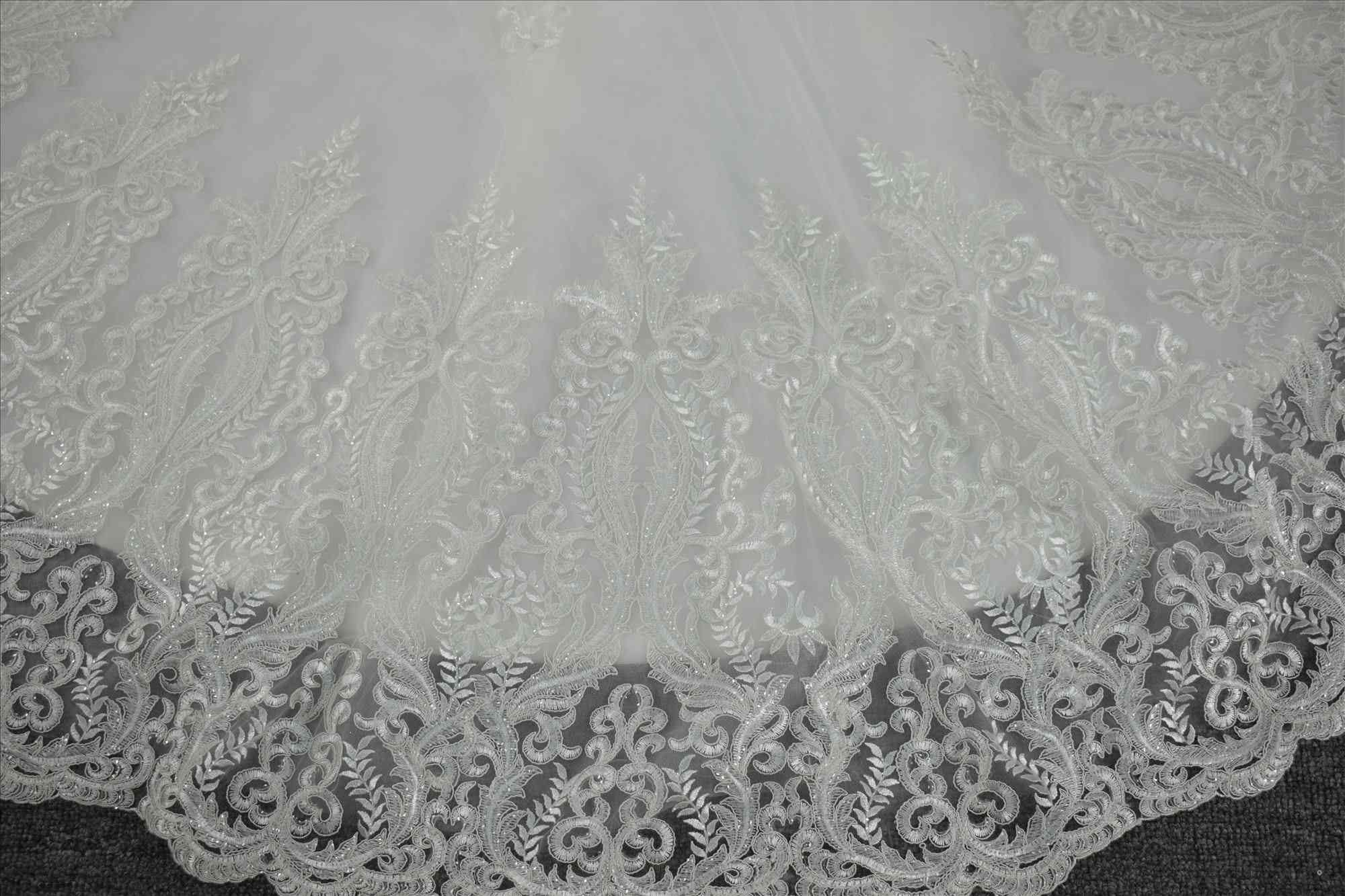 Gorgeour lace and bling beading backless mermaig gown