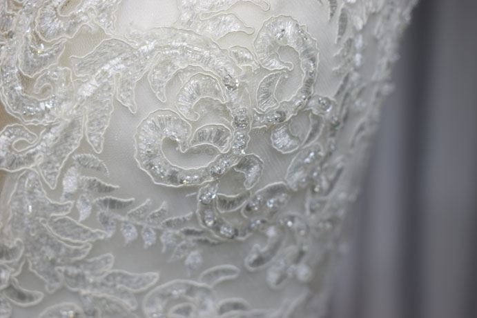 Gorgeour lace and bling beading backless mermaig gown