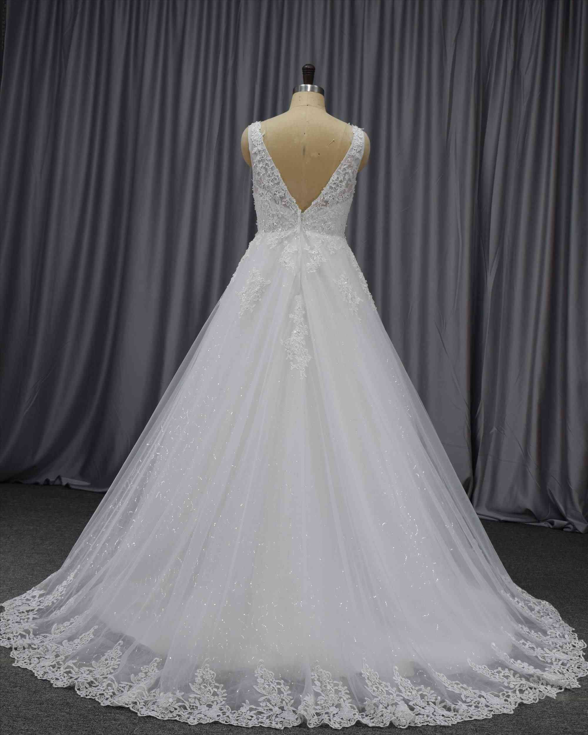 Lace design new arrival A line bridal gown