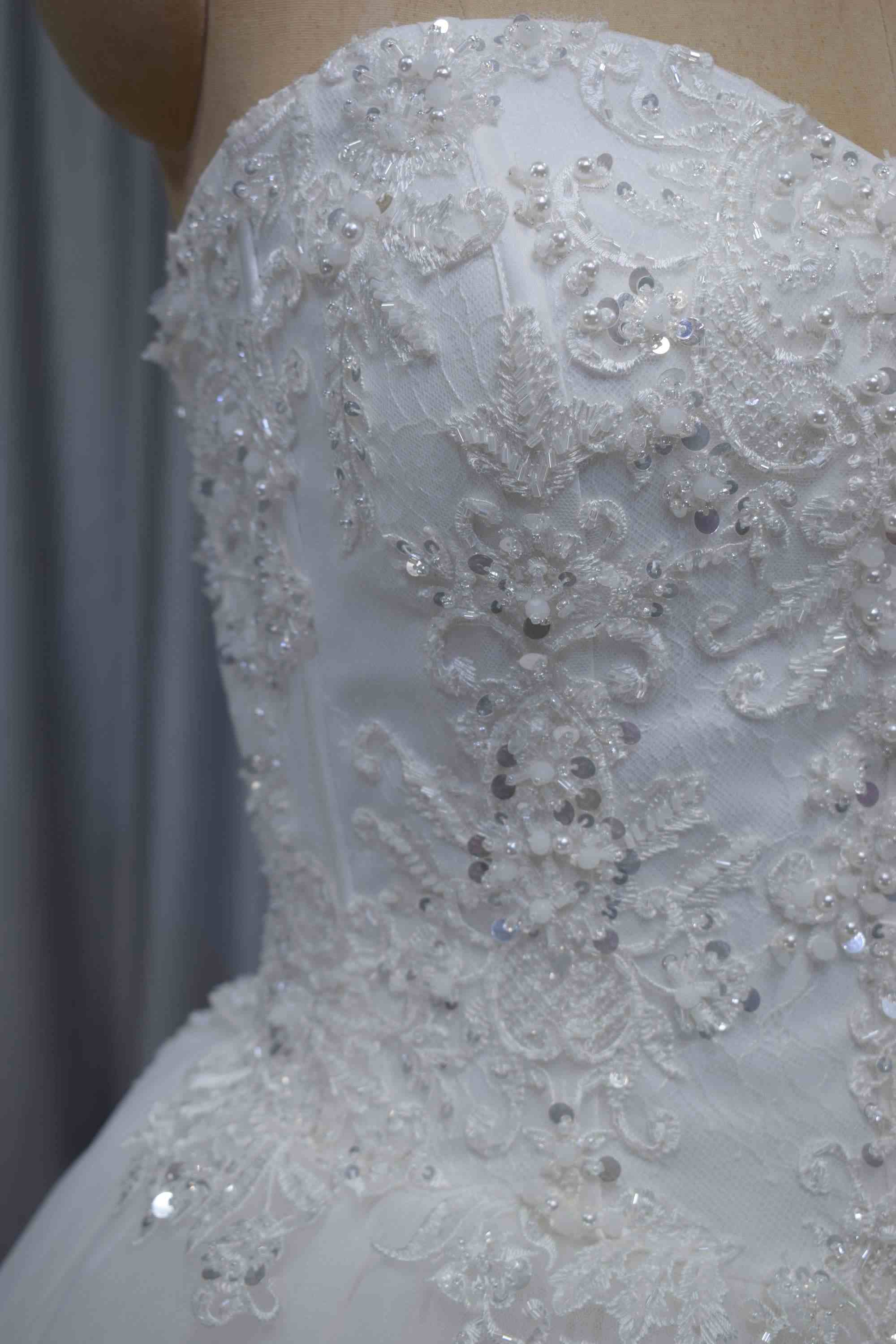 Lace with full beading bodice bridal gown 2020 new design wedding dress