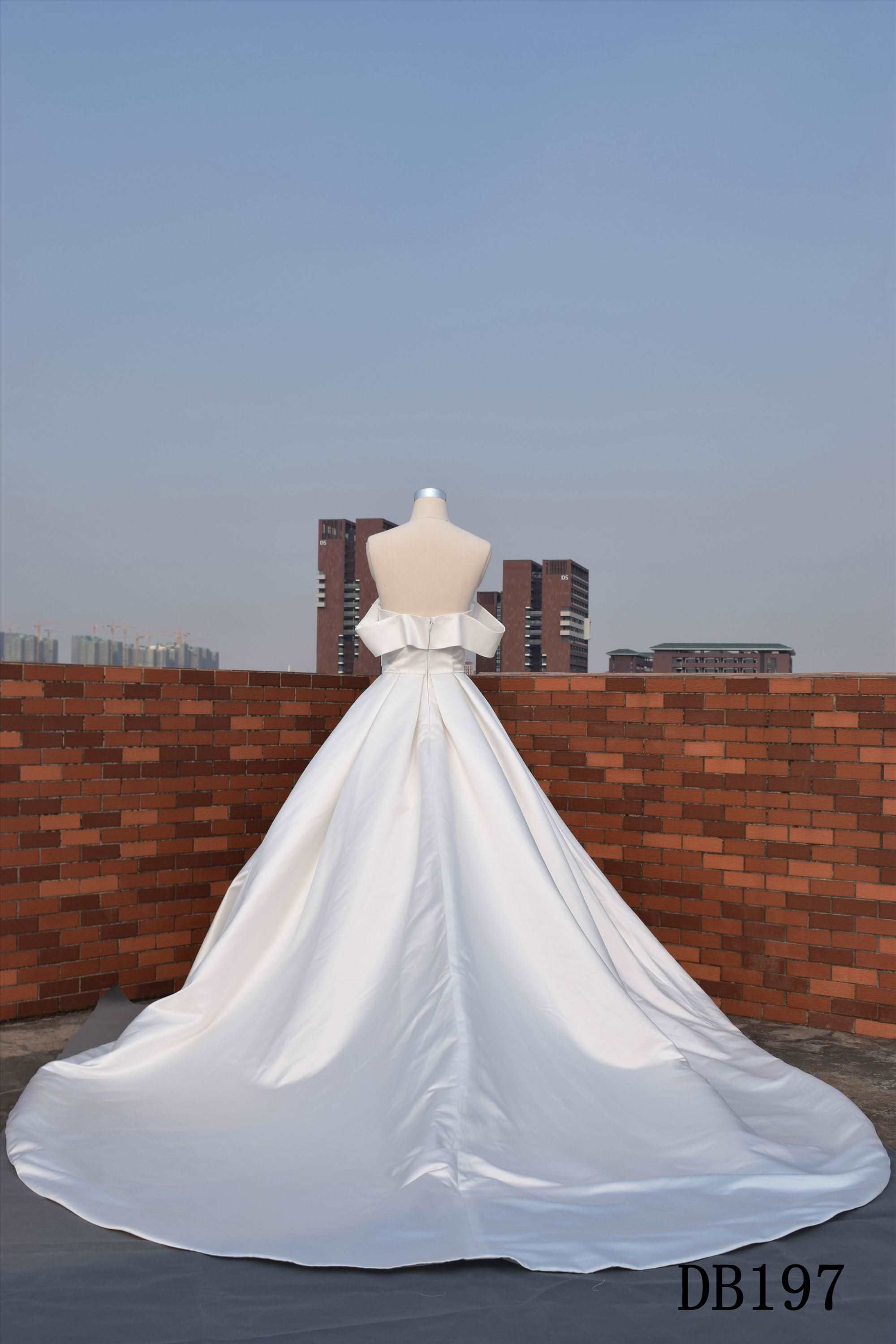 Ivory satin off shoulder bridal gown princess wedding gown whole sale price