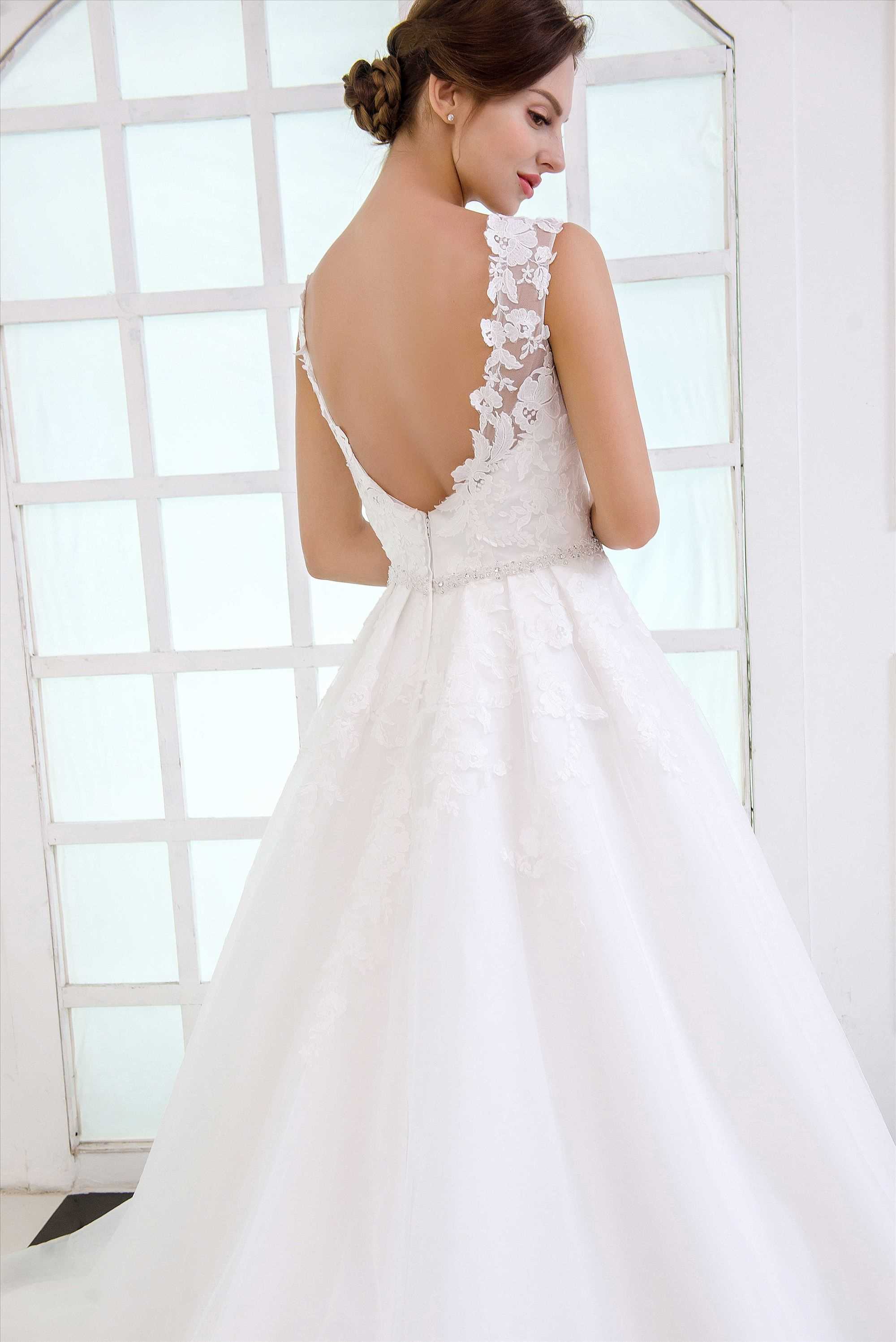 Backless new design bridal gown with cap sleeves customized dress
