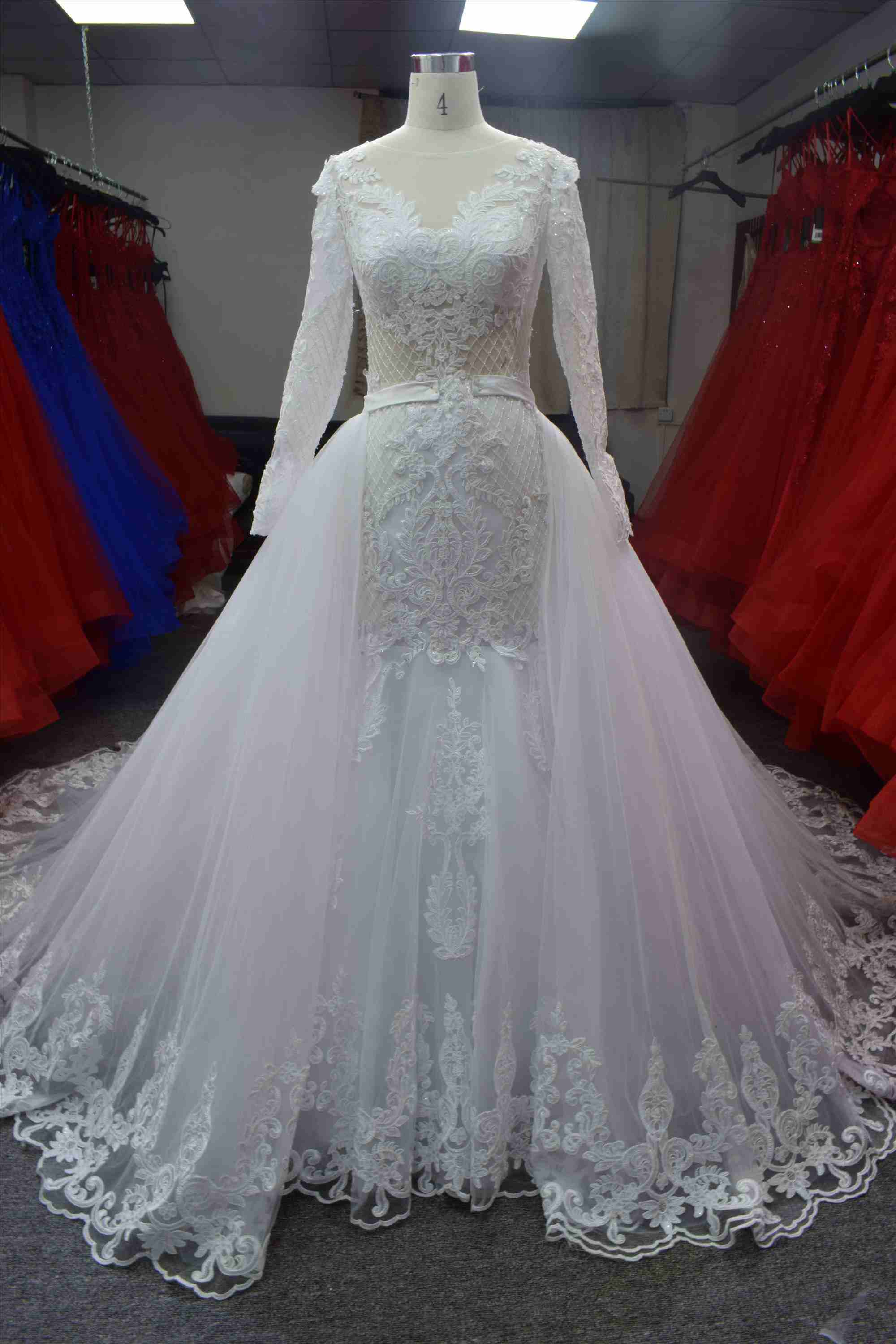 Long sleeves mermaid bridal gown lace with beading wedding dress with a detachable train