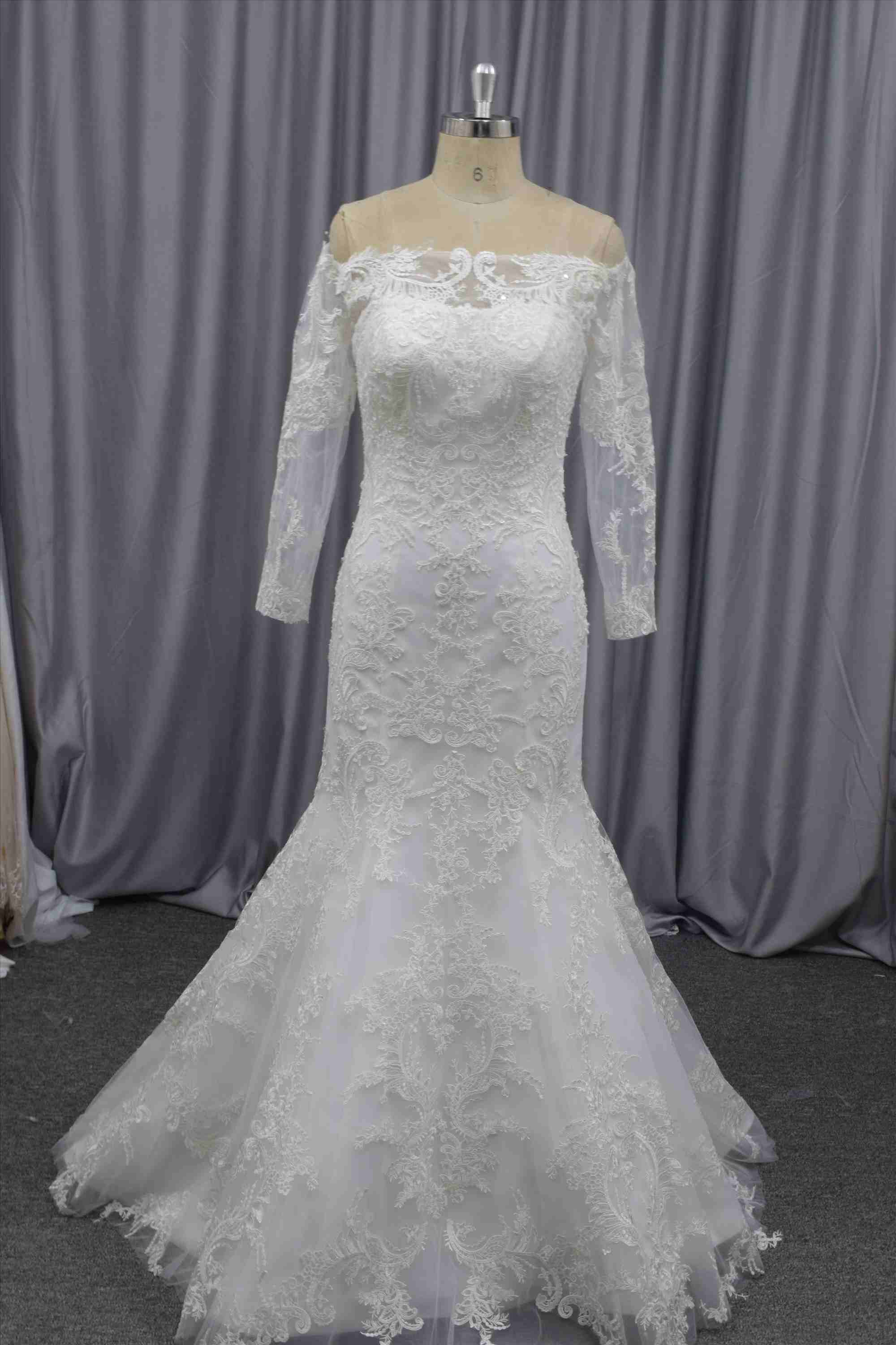 Fashion Design long sleeves straight neckline wholesale price wedding dress