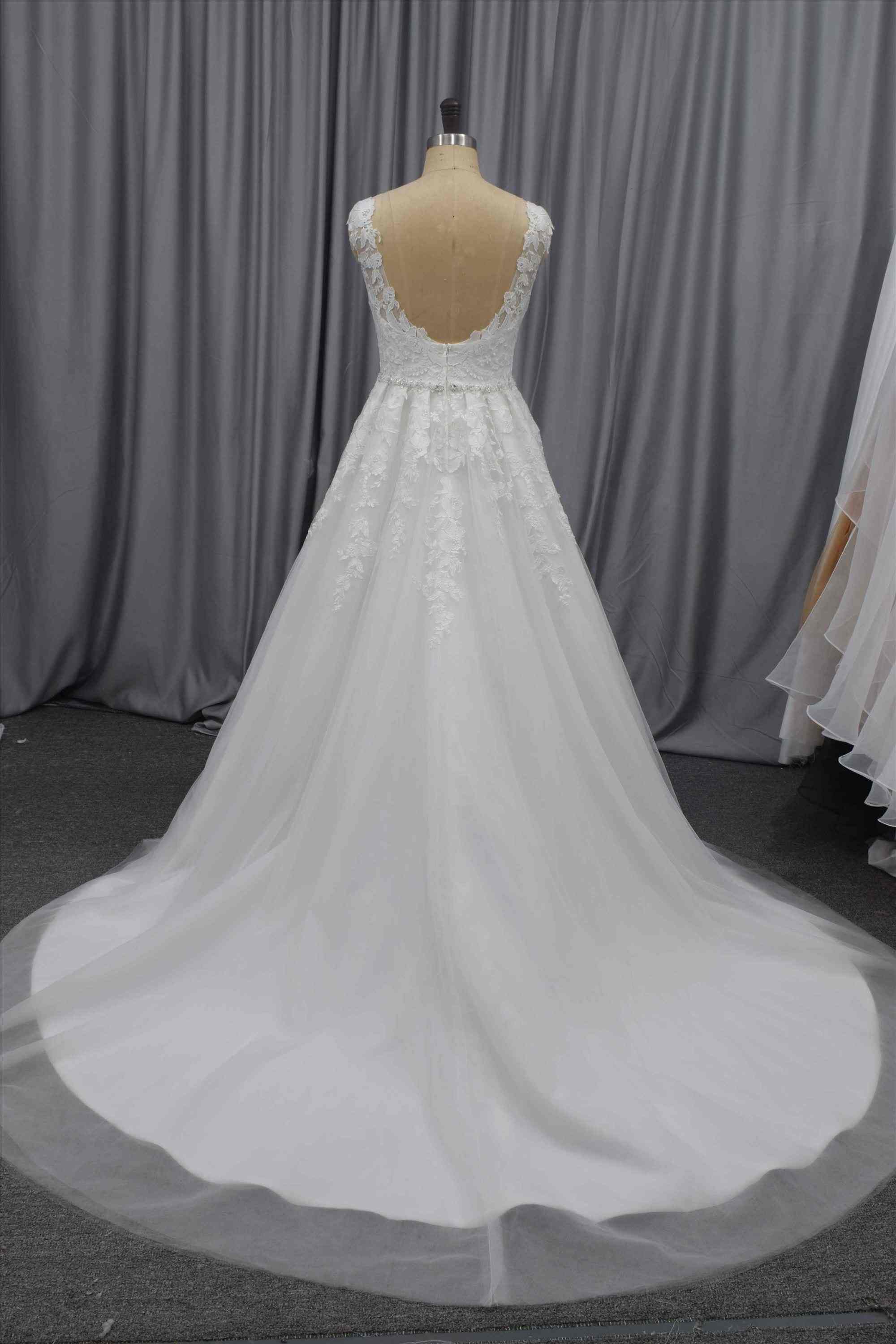 A line straps V neckline night back princess design wedding gown