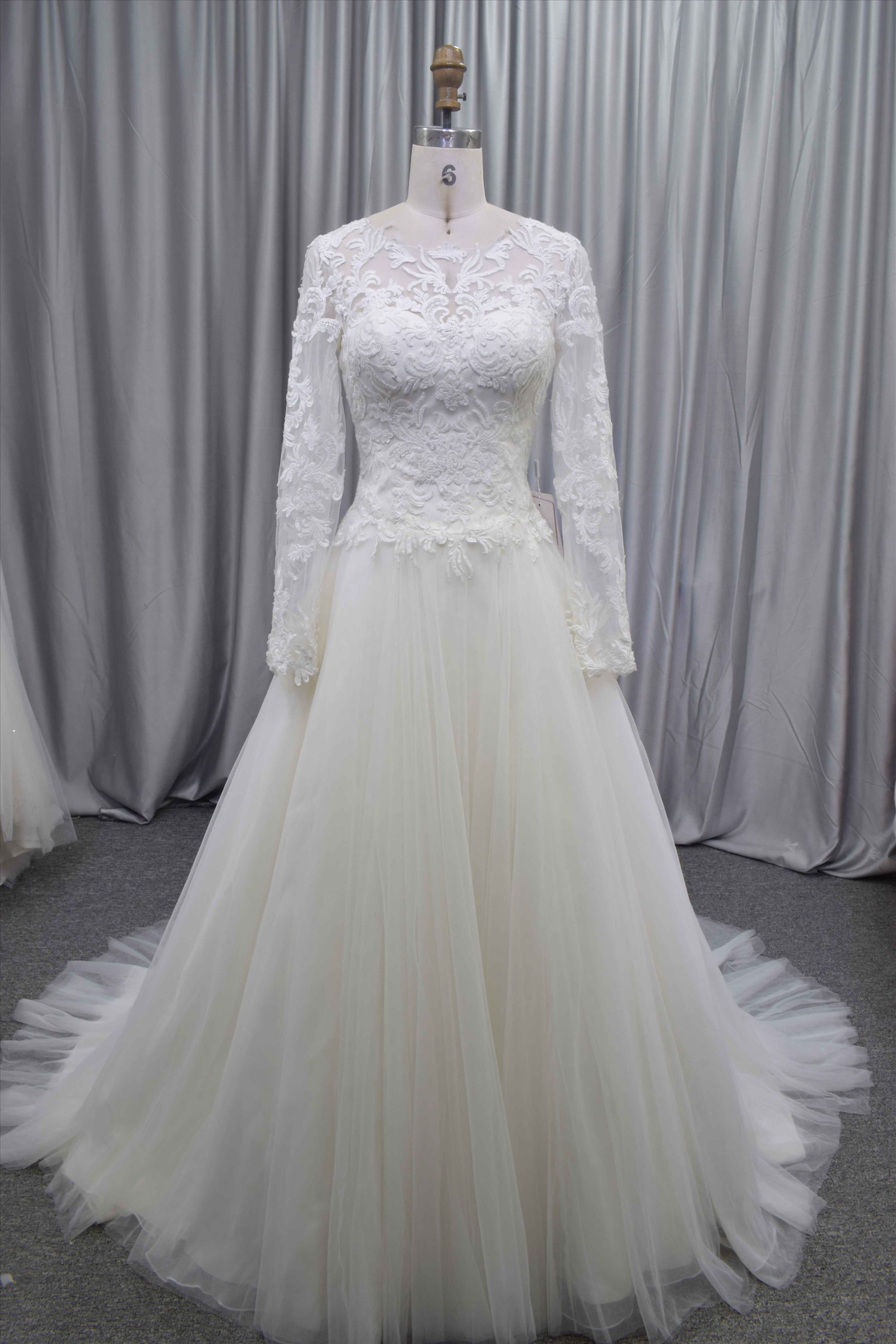 Elegant long sleeves A line dress princess bridal gown