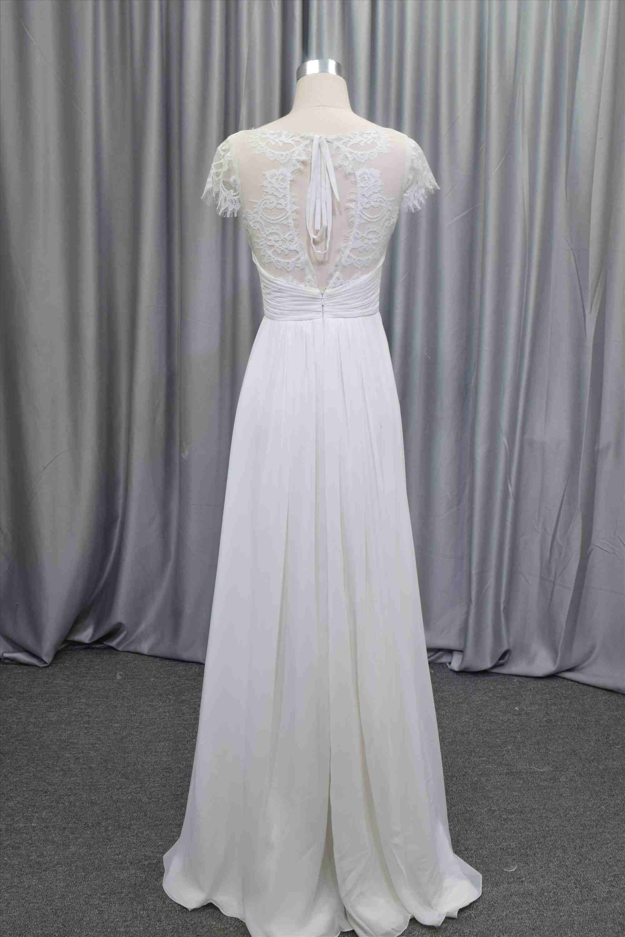 Simple  Elegant chiffon bridal gown with a key hole back