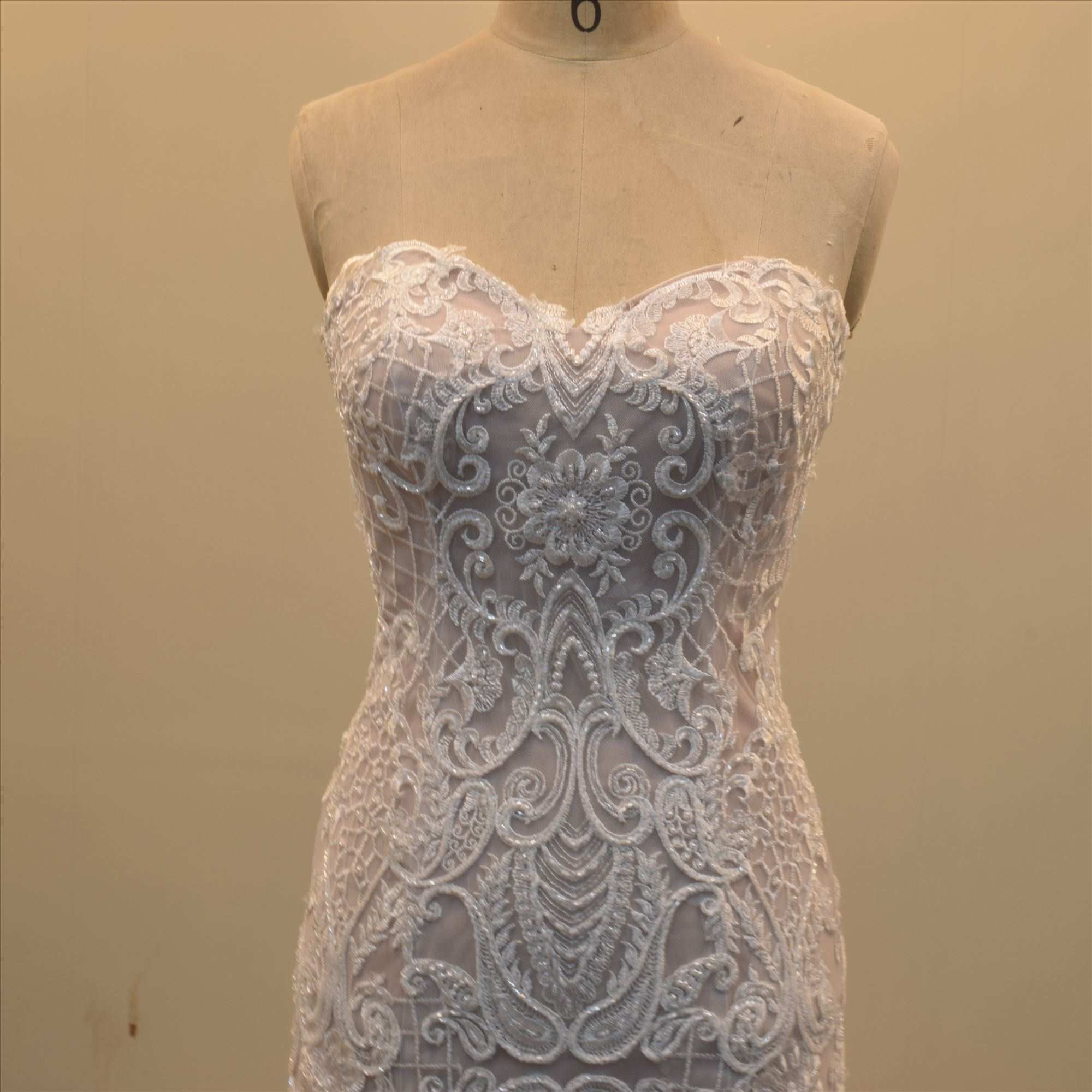 Luxury Bridal Dresses Lace with Beading Bridal Dress Custom Made Wedding Dress for Women