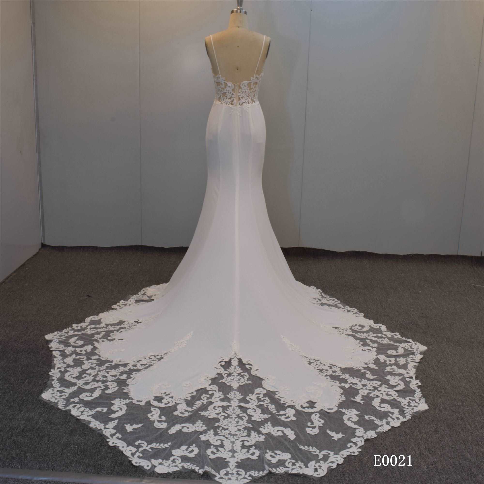 Fashion Design Lace Applique Mermaid Bridal Dress with Catherine Train