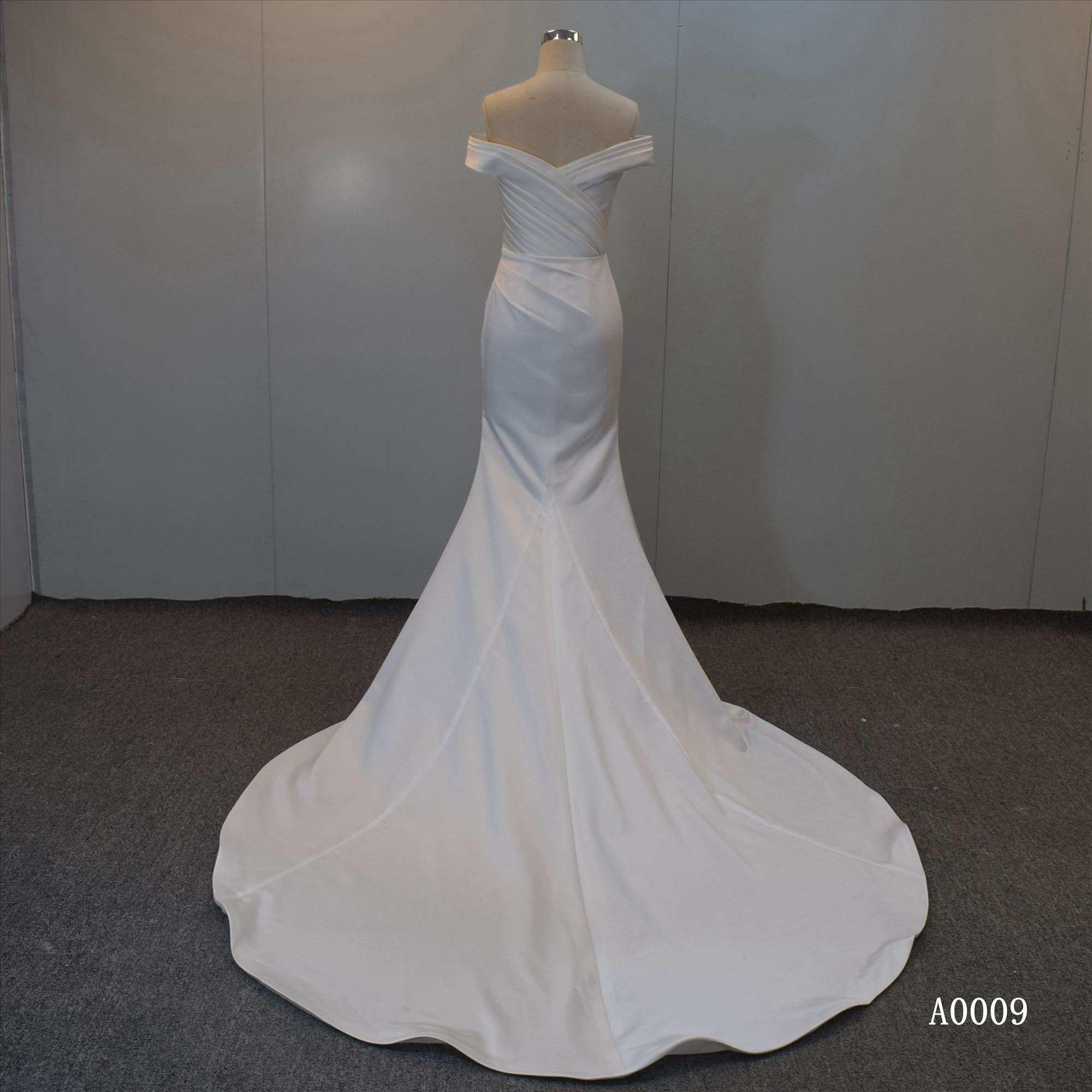 Off Shoulder Wedding Dress Satin Mermaid Bridal Gown For Wholesale
