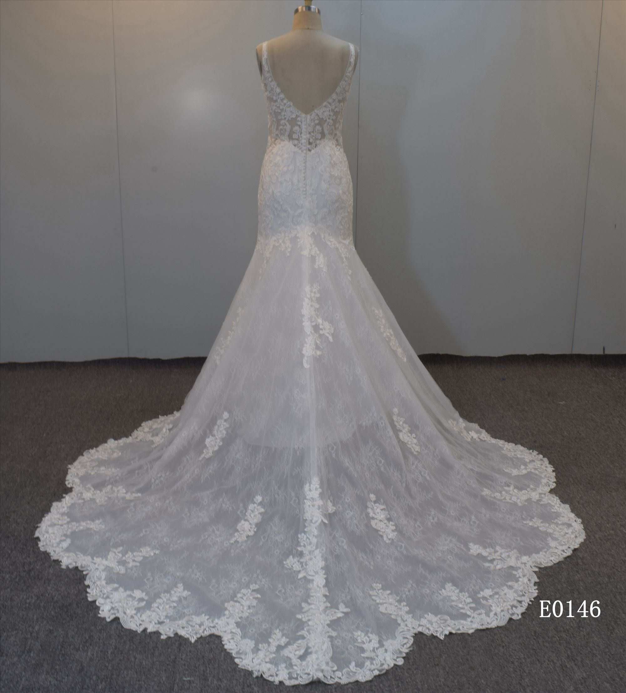 V-neck Bridal Gown Mermaid Bridal Dress Made In Guangzhou