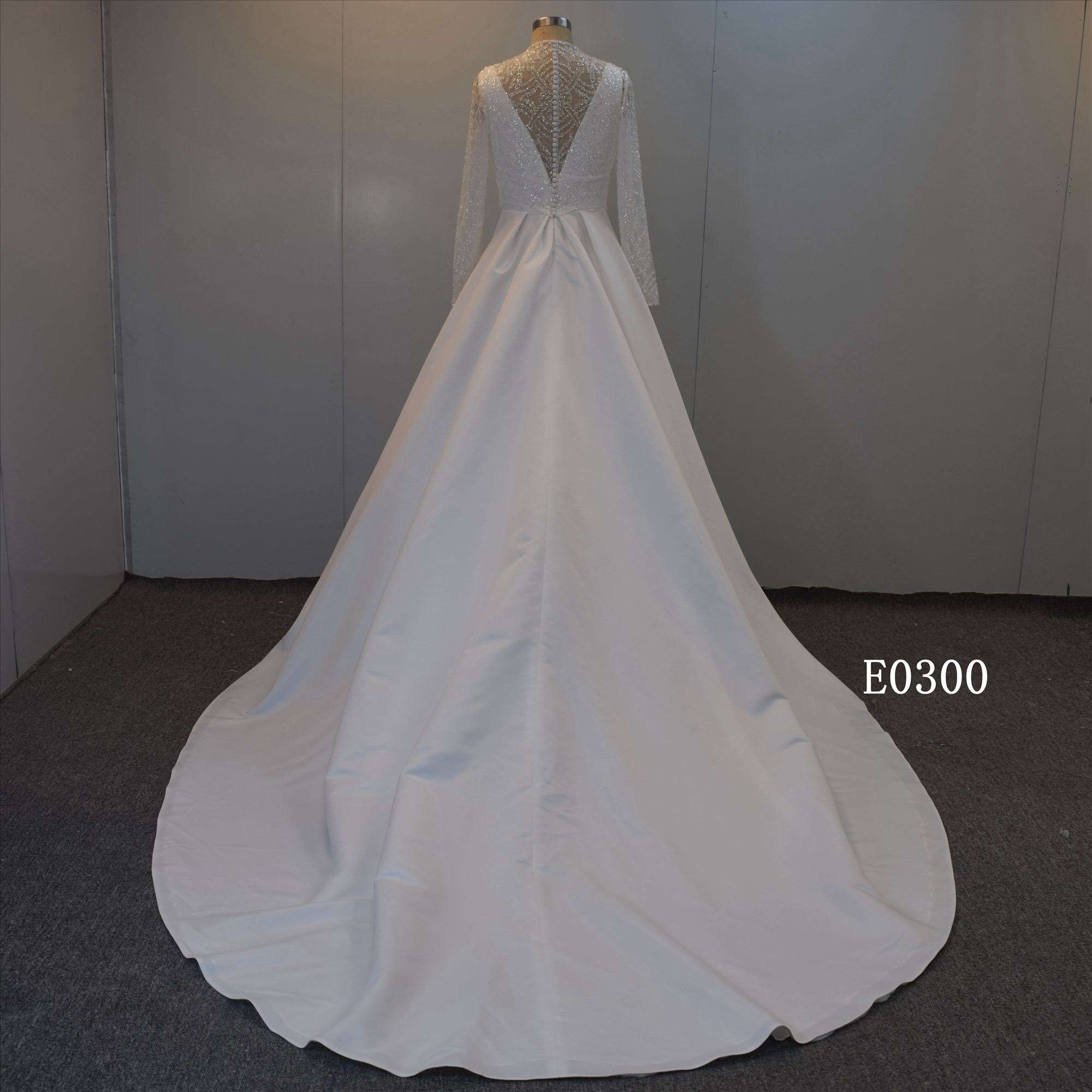 Hight Neckline And Long Sleeveless Bridal Dress Satin Wedding Dress