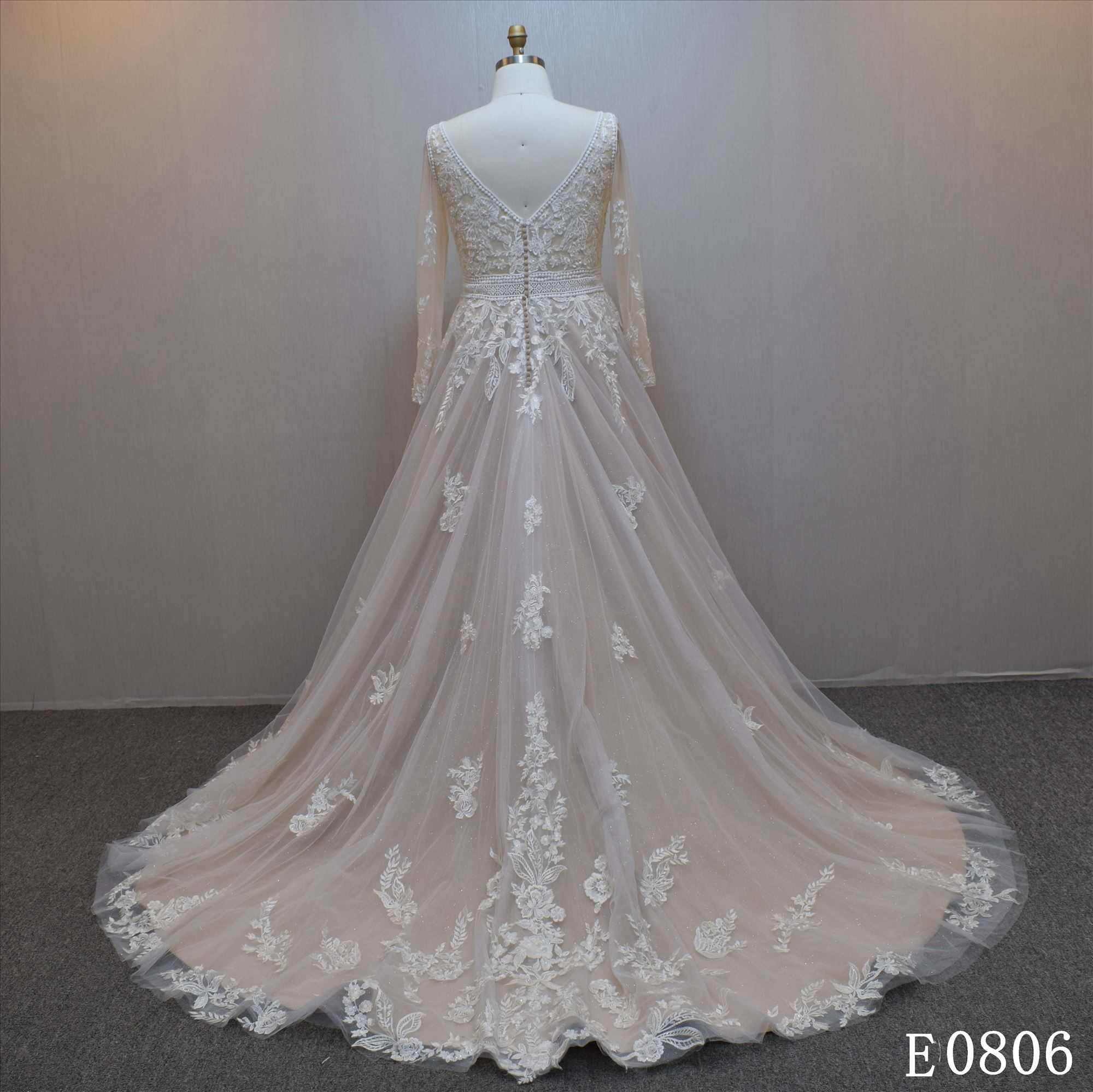 Plus size A- line bridal dress guangzhou factory made elegant Applique bridal dress
