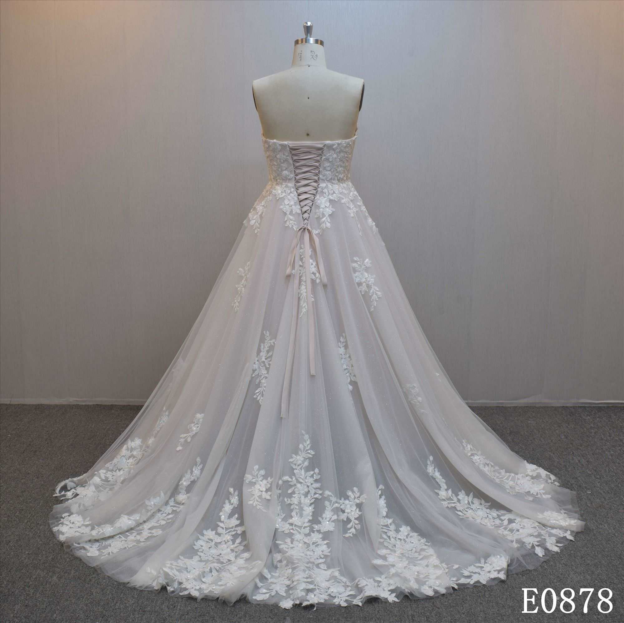 Plus sizeA-line bridal dress guangzhou factory made elegant Applique bridal dress