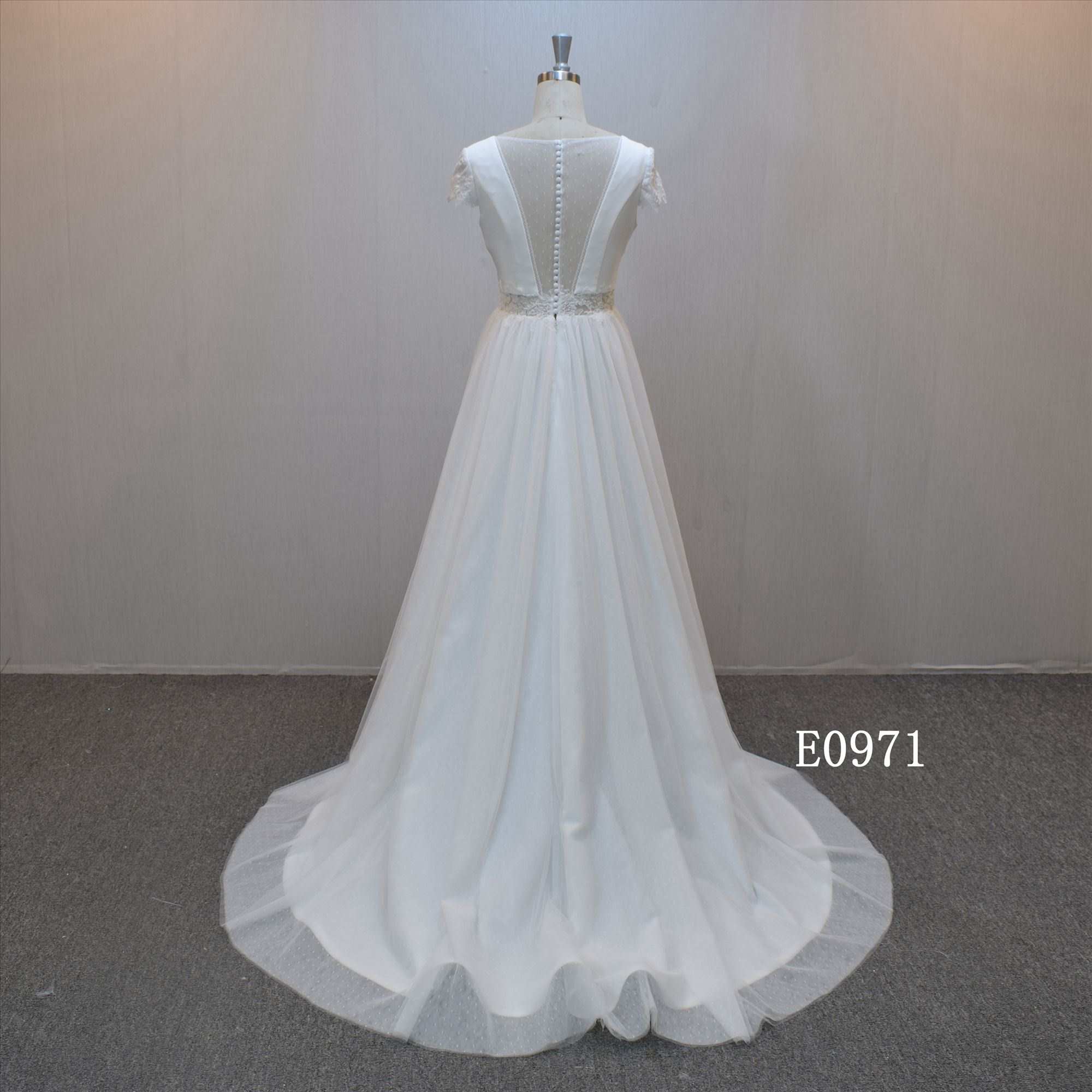 New design A-line bridal dress guangzhou factory made elegant Lace bridal dress