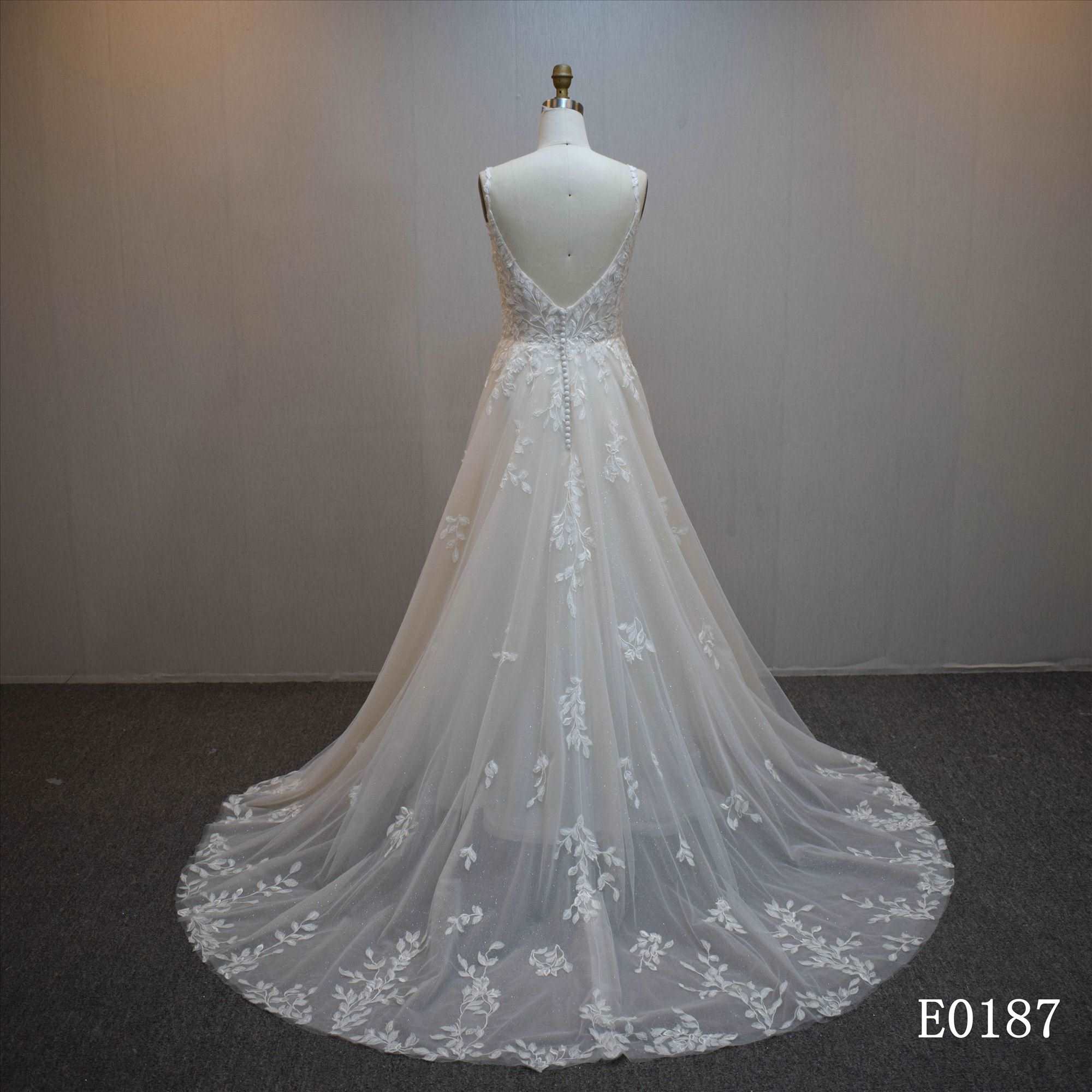 Lastest design A-line bridal dress guangzhou factory made elegant bridal dress