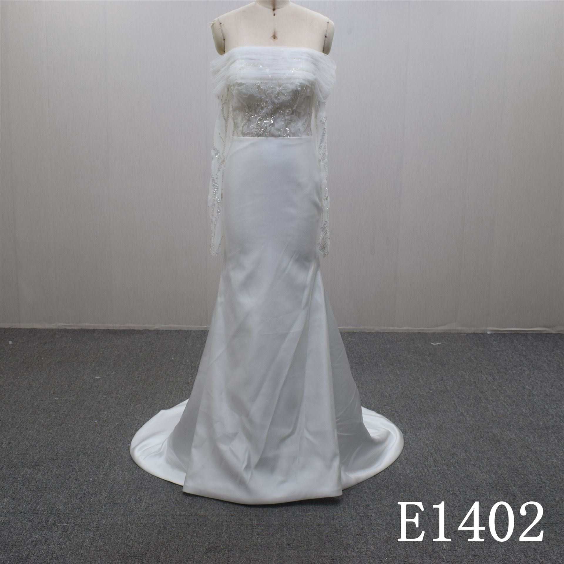 Autumn Slim Long Sleeves Boat Neck Lace Flower Satin Hand Made  Bridal Dress