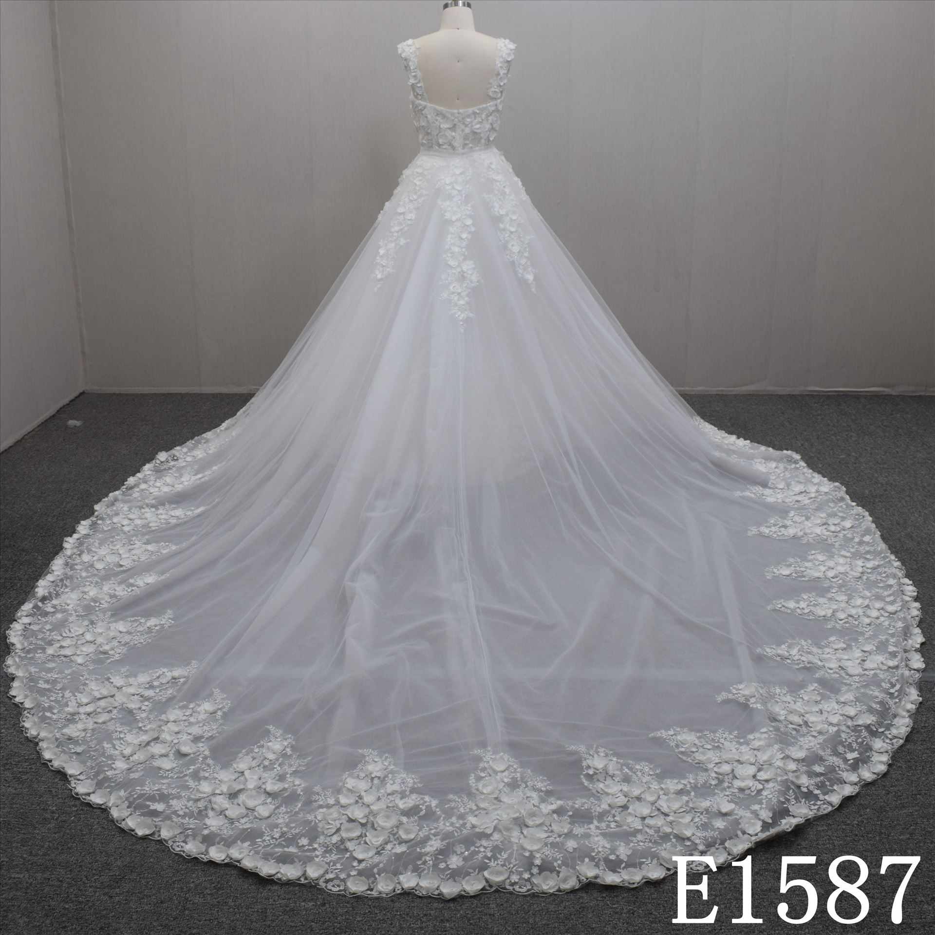 Summer Romantic 3D Flower Sheath Lace Flower Tulle Hand Made Bridal Dress