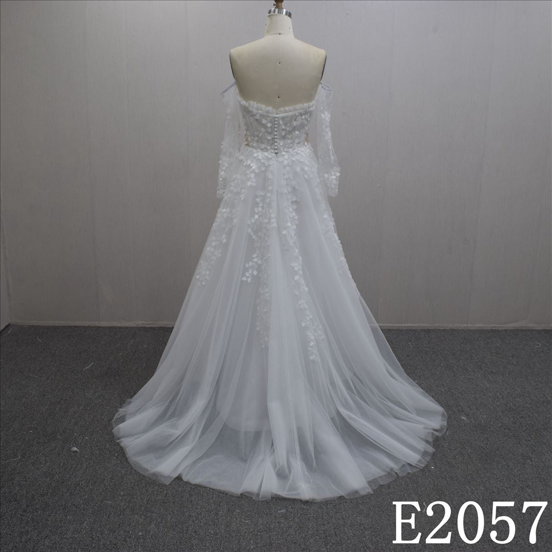Long Sleeve and Sweetheart Lace Flower  Hand Made Bridal Dress