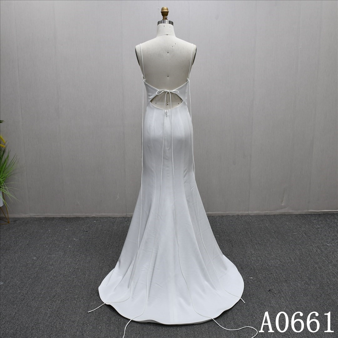 2025 Elegant Plain Sheath Mermaid Spaghetti straps High Quality Bridal Gown