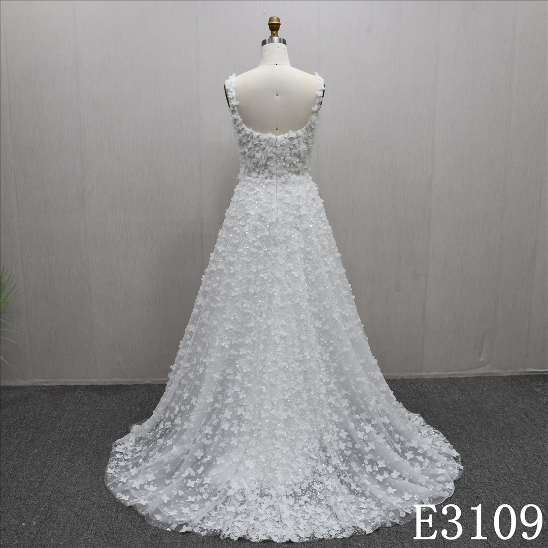 Popular Square 3D Flowers Beaded Elegant Hot-selling High Quality Wedding Dress