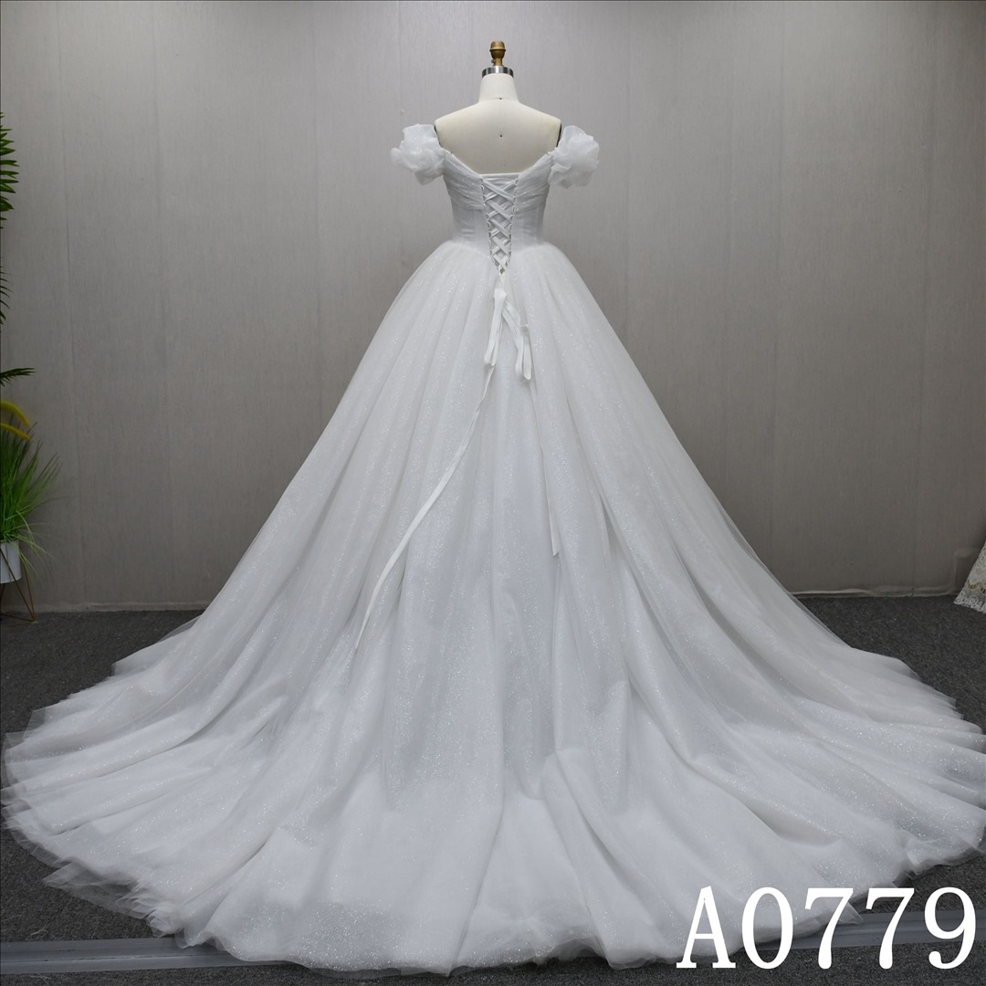 Hot-selling Seersucker Sweetheart Neckline Beaded Luxury Long Train Ball Gown