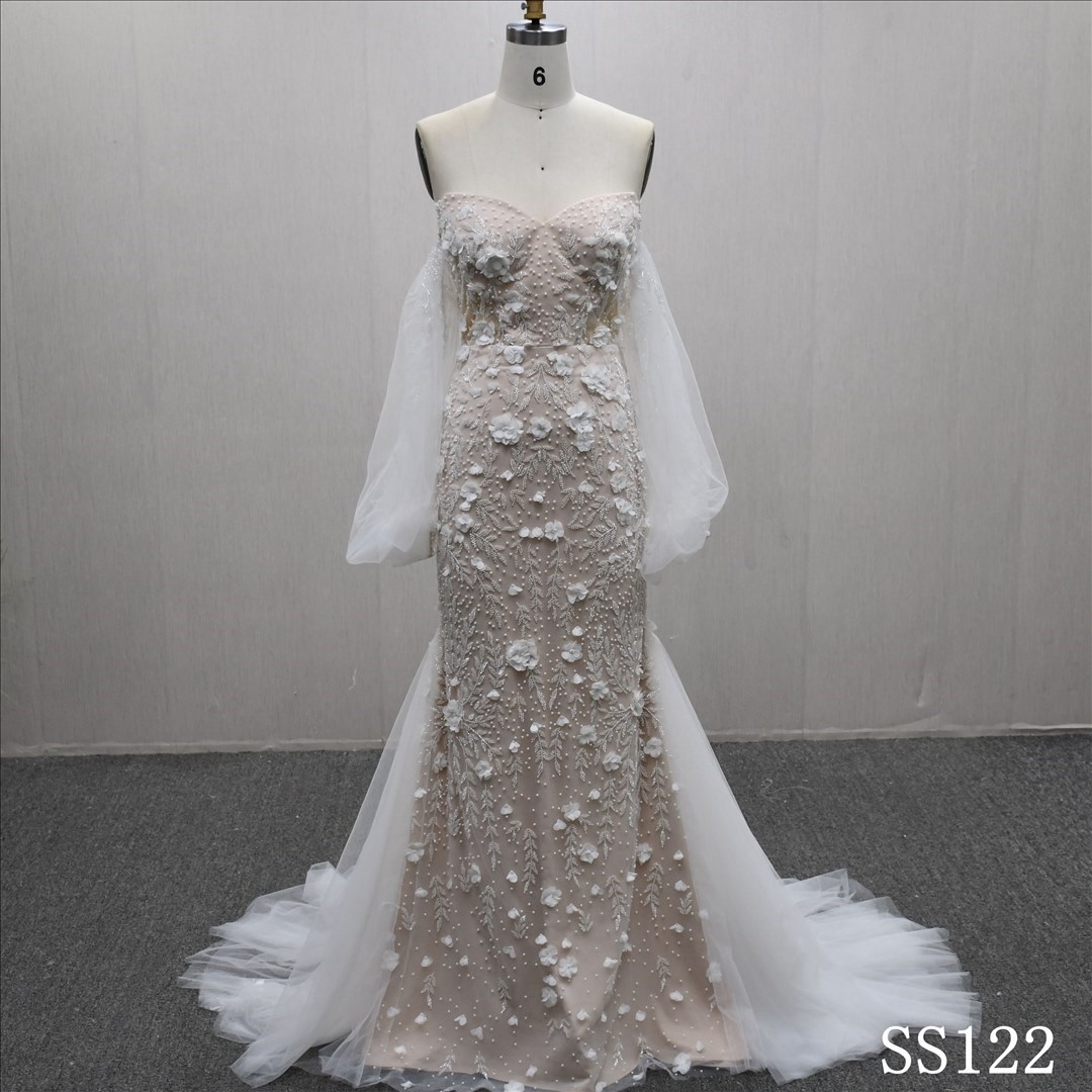 Hot-selling Long Sleeves Sweetheart Neckline 3D Flowers Mermaid Bridal Dress