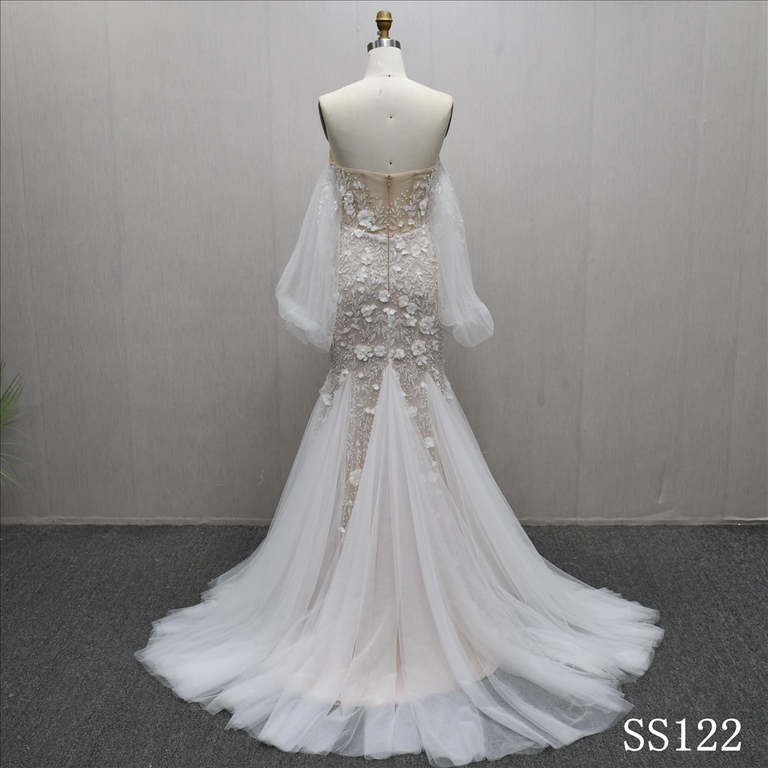 Hot-selling Long Sleeves Sweetheart Neckline 3D Flowers Mermaid Bridal Dress