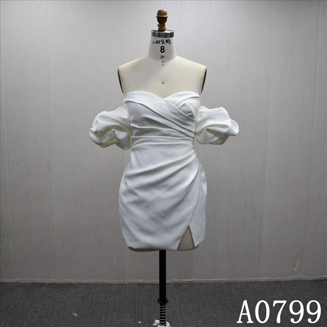 2025 Sweetheart Neckline Ivory Satin Pleat Fashion Gentle Short Skirt