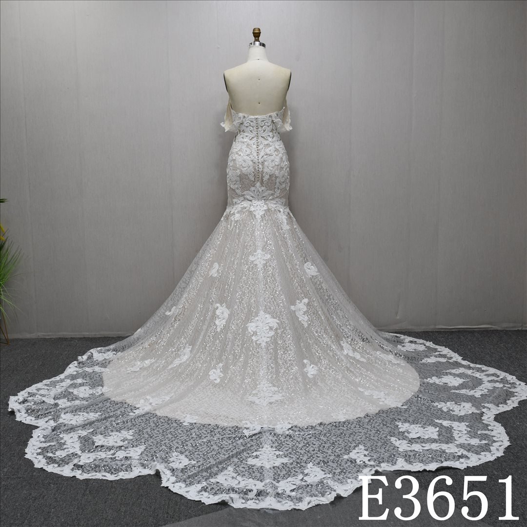 V-neck lace flower arrangement hot sale Mermaid fashion bridal dress