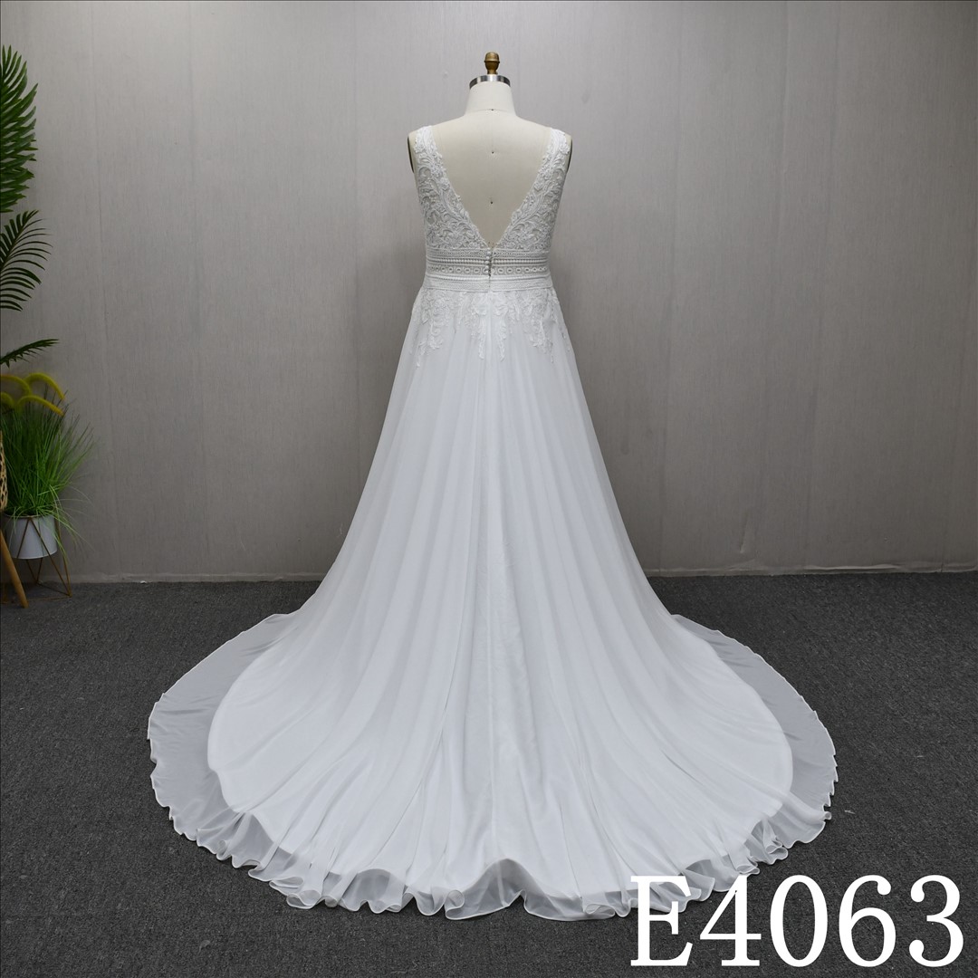 New minimalist V-neck backless zipper and button A-line plus size wedding dress
