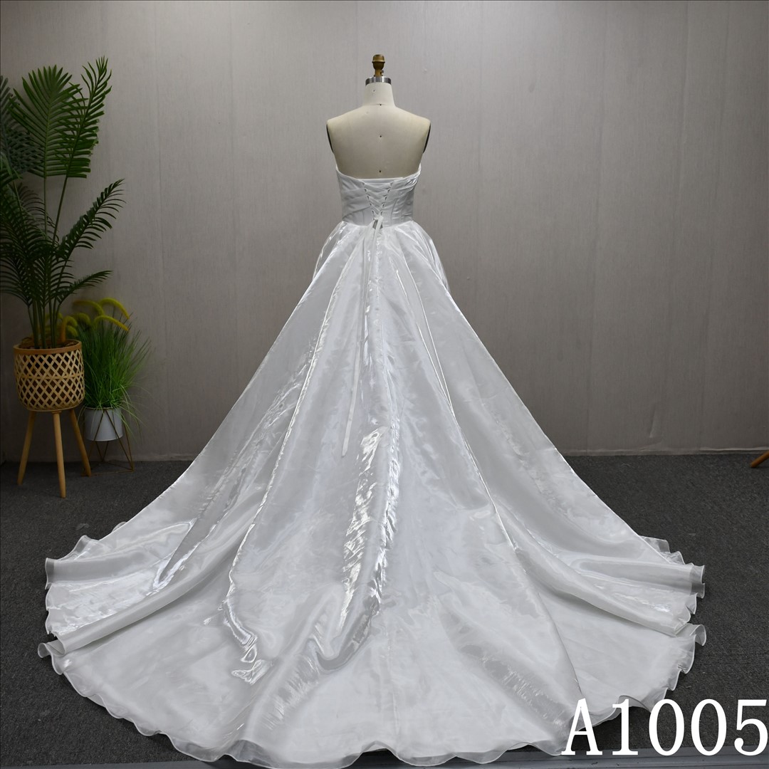 Unique fabric minimalist design spoon neckline lace up back wedding dress