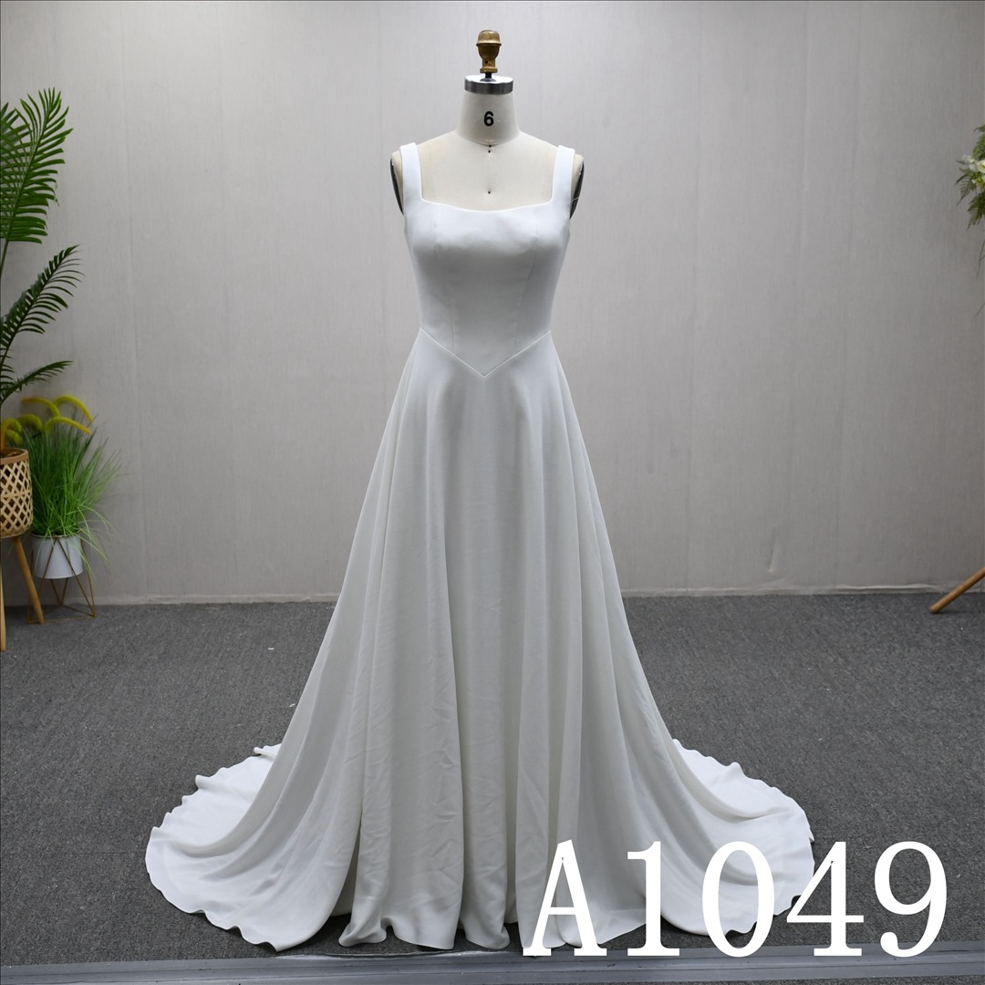 This Stain A-line Straight Neckline dress features a simple design with Lace flower