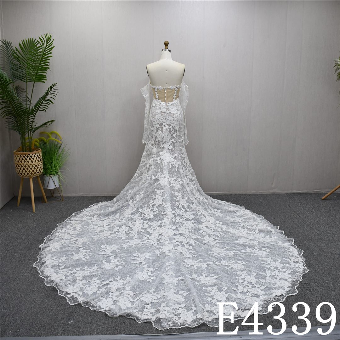 This Stain Mermaid  Boat Neckline dress features a simple design with Lace flower