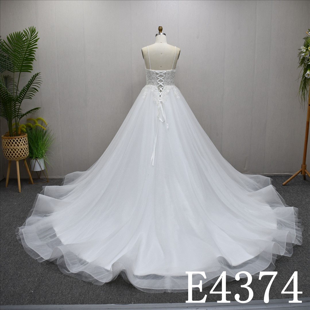 This Tulle A-line Sweetheart dress features a simple design with Lace flower