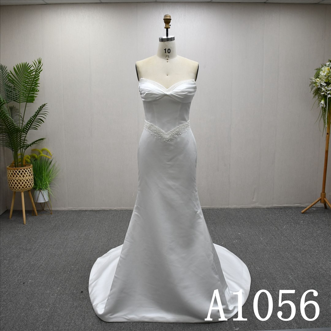 Mermaid  Sweetheart dress features a simple design With Beading Detachable