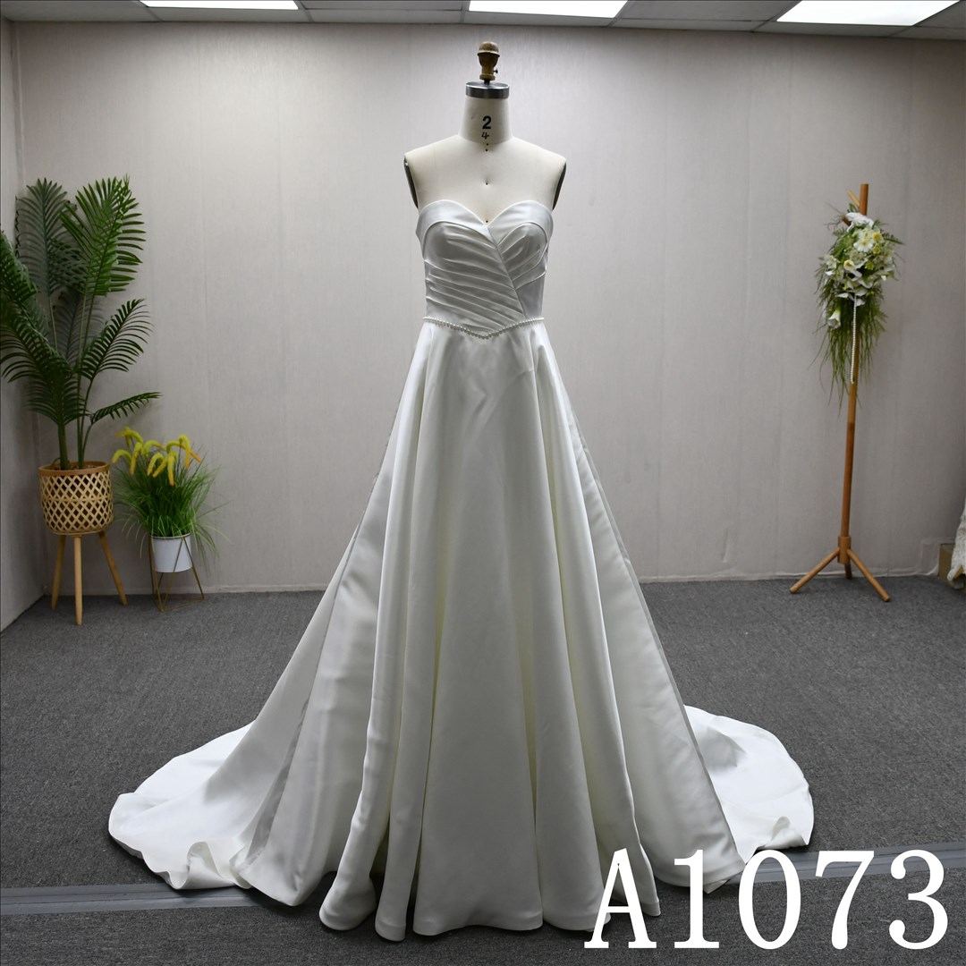 Mermaid  Sweetheart dress features a simple design With Beading Detachable